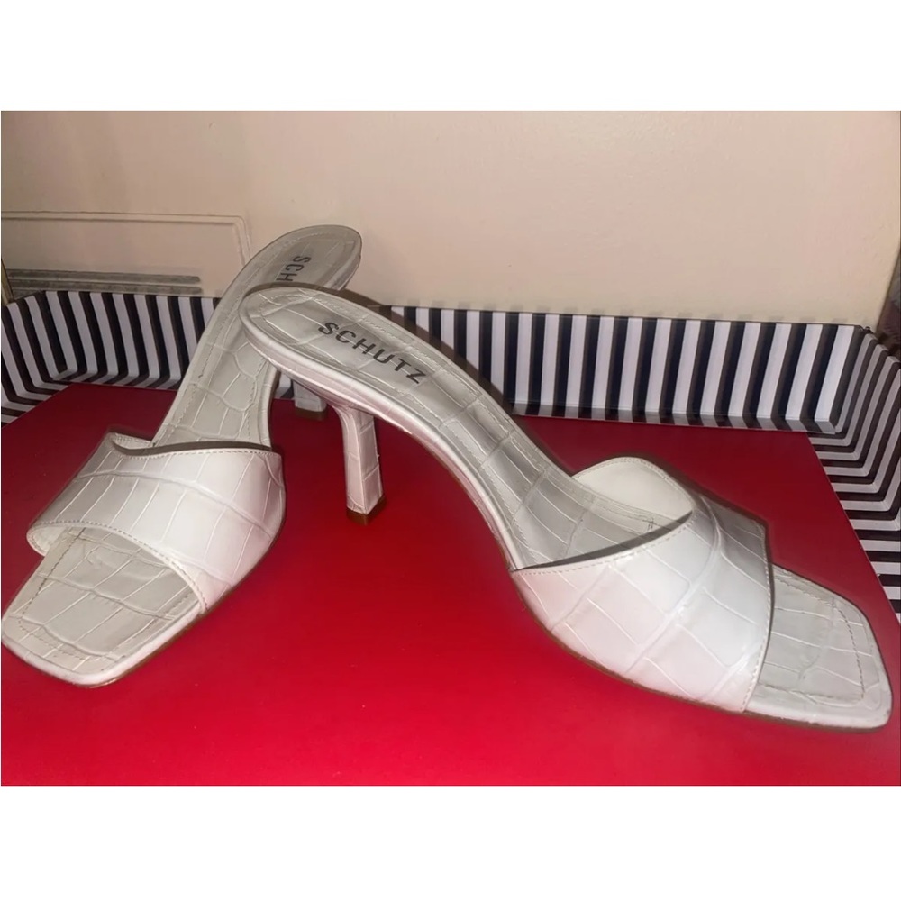 Schutz sandals size